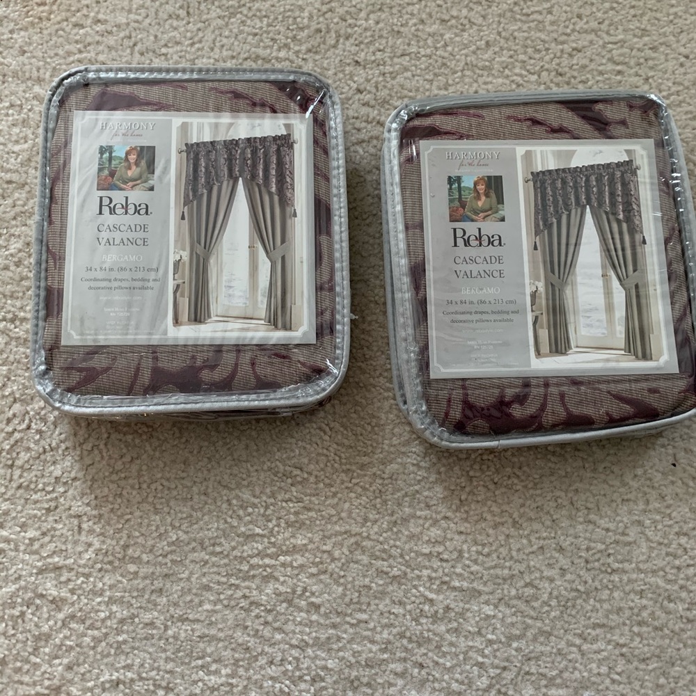 Window valance by Reba